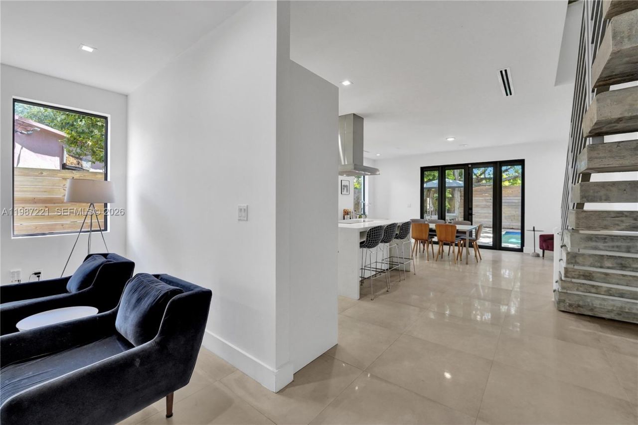 3465 SW 3rd Ave , Miami, FL 33145 Photo