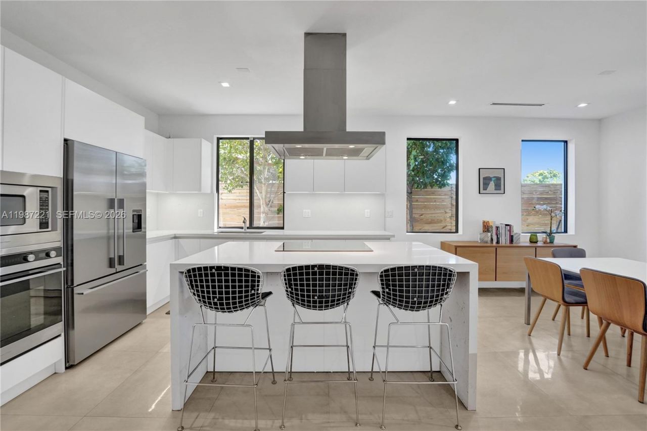 3465 SW 3rd Ave , Miami, FL 33145 Photo