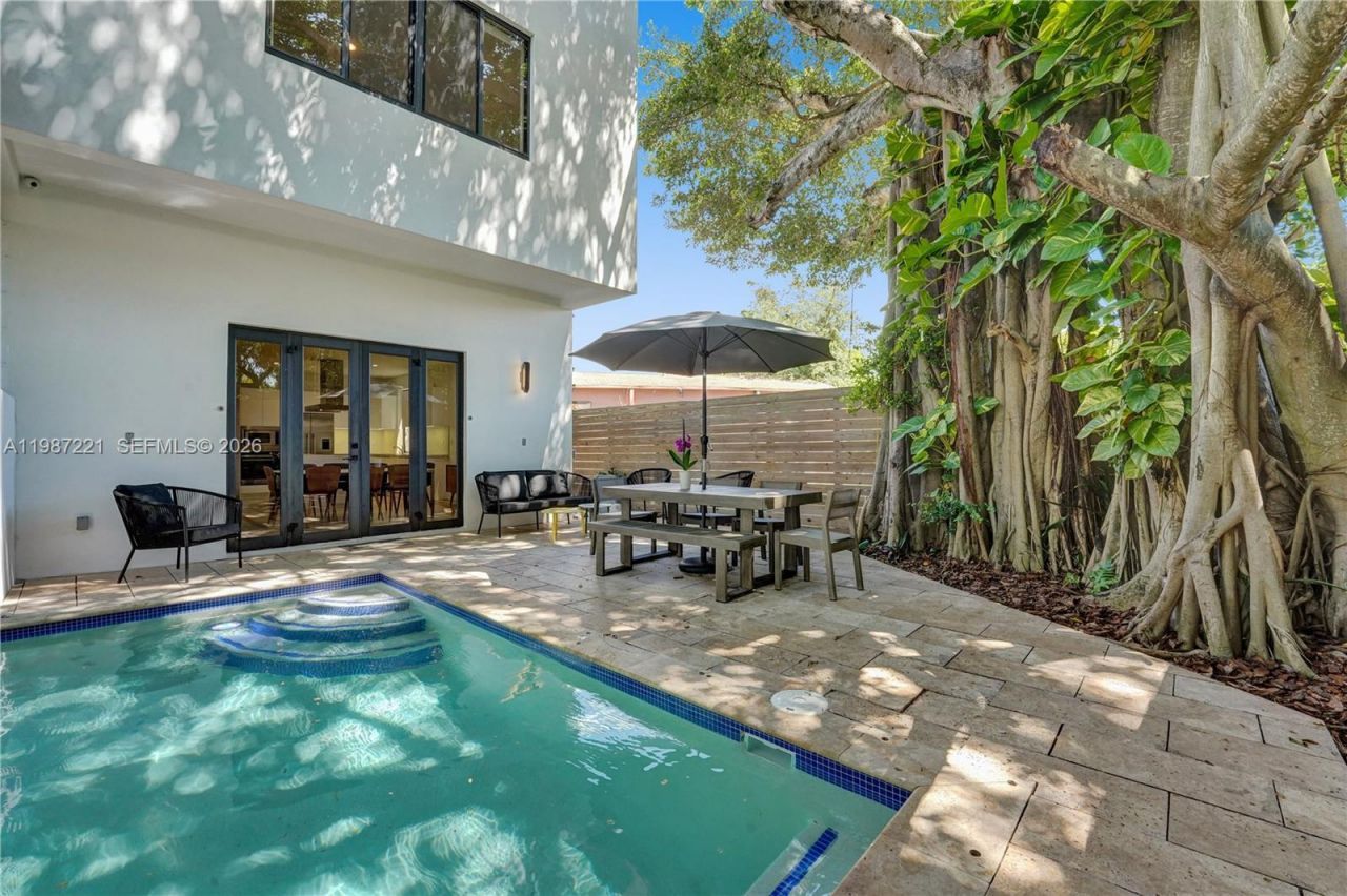 3465 SW 3rd Ave , Miami, FL 33145 Photo