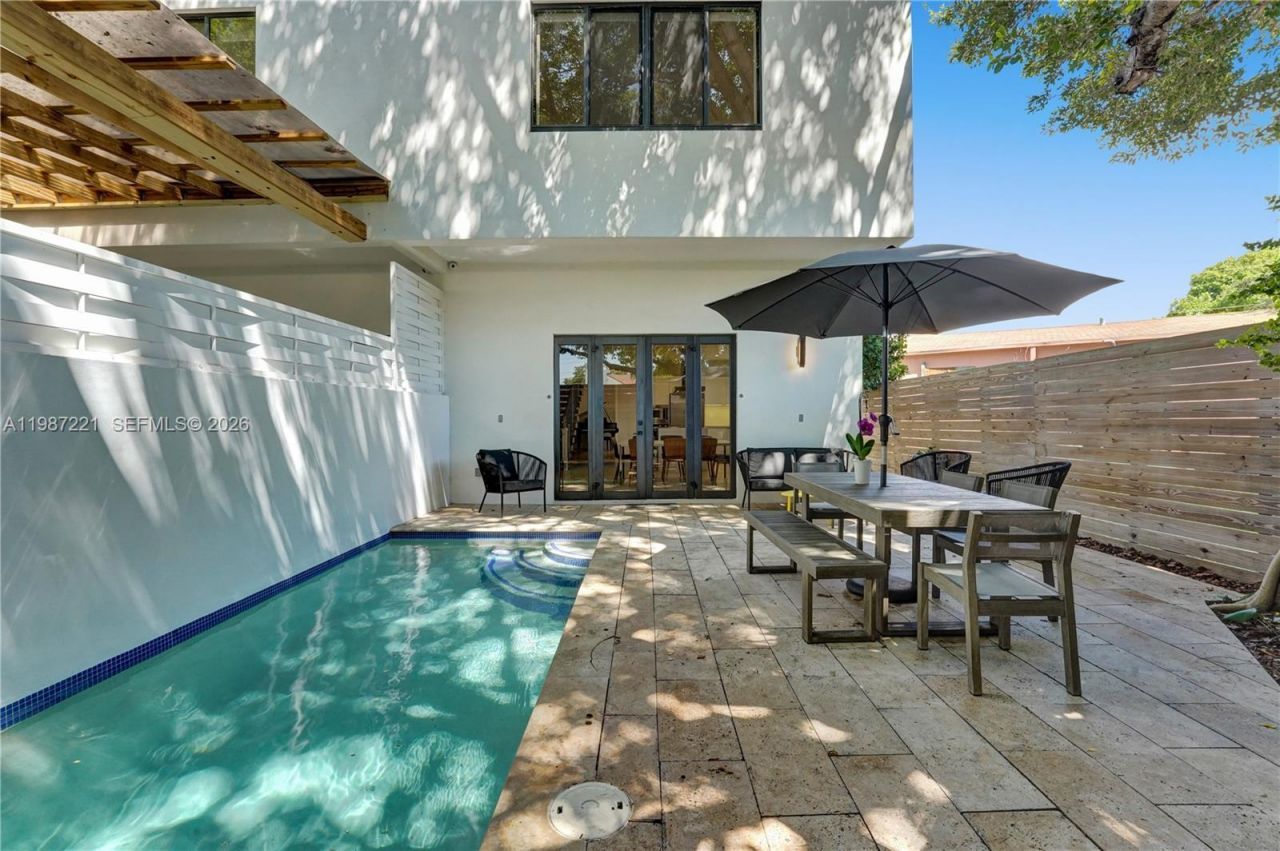 3465 SW 3rd Ave , Miami, FL 33145 Photo