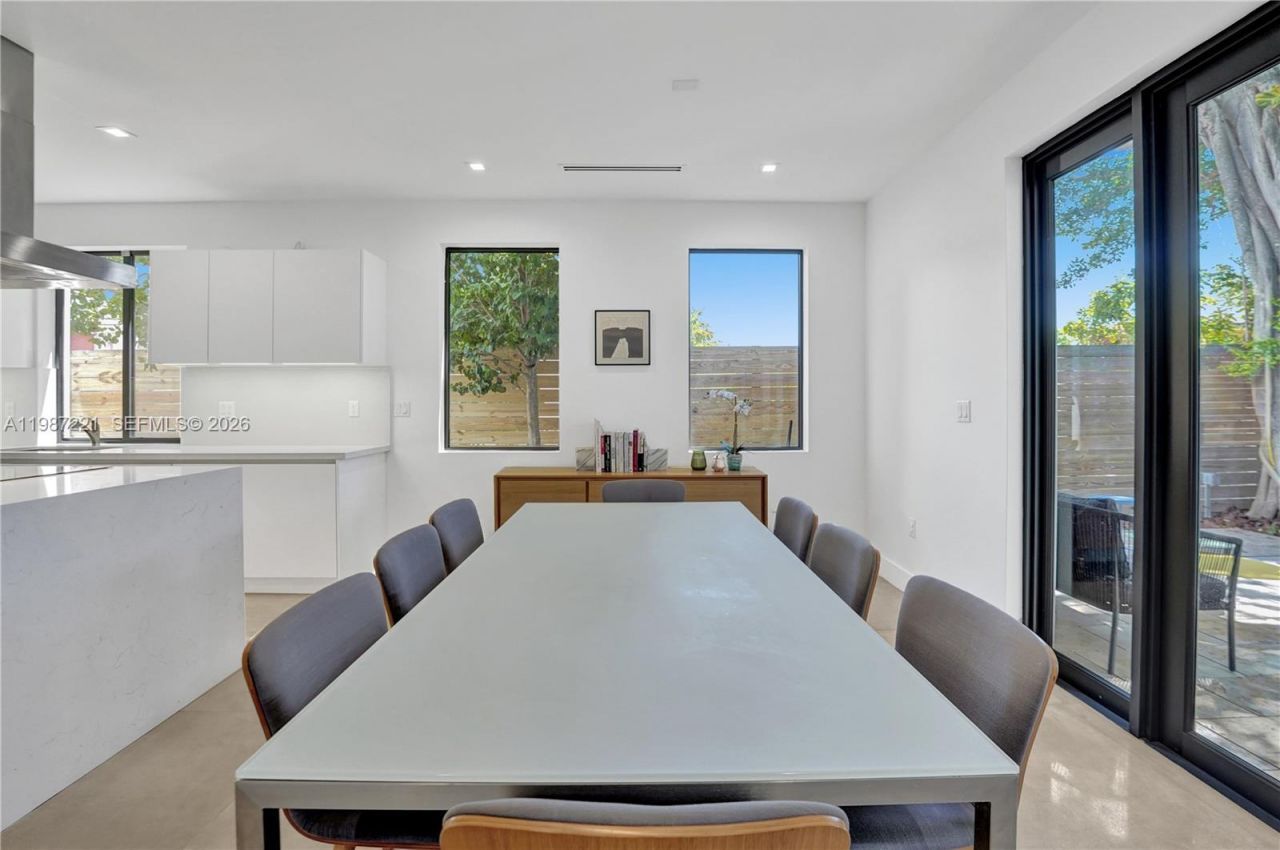 3465 SW 3rd Ave , Miami, FL 33145 Photo