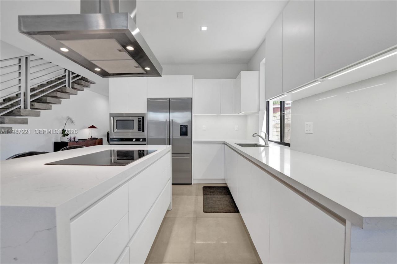 3465 SW 3rd Ave , Miami, FL 33145 Photo