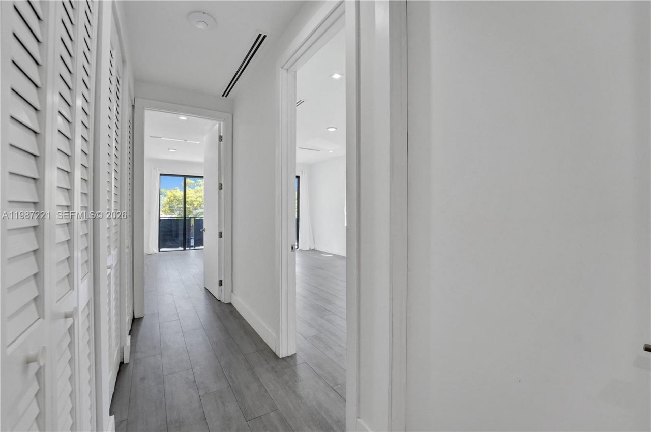 3465 SW 3rd Ave , Miami, FL 33145 Photo