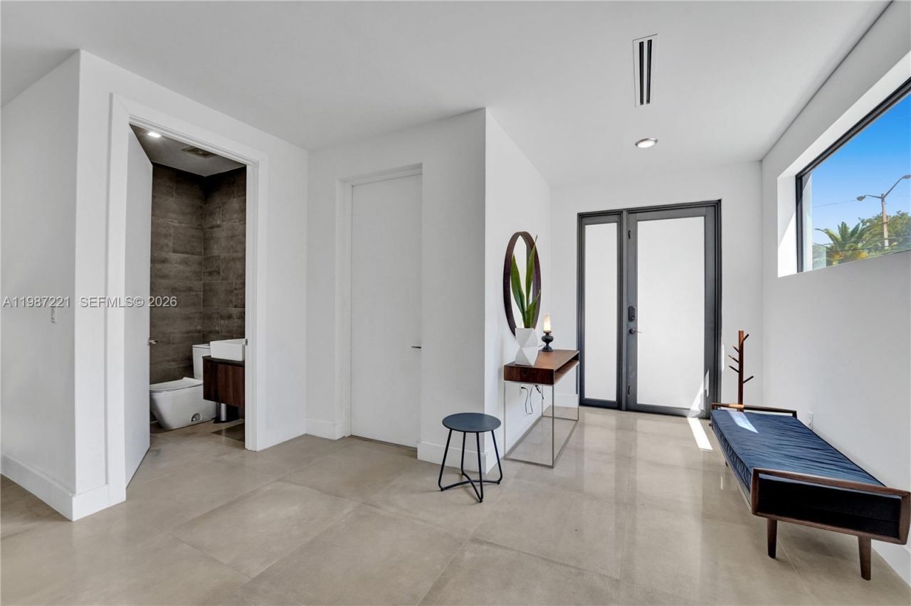 3465 SW 3rd Ave , Miami, FL 33145 Photo