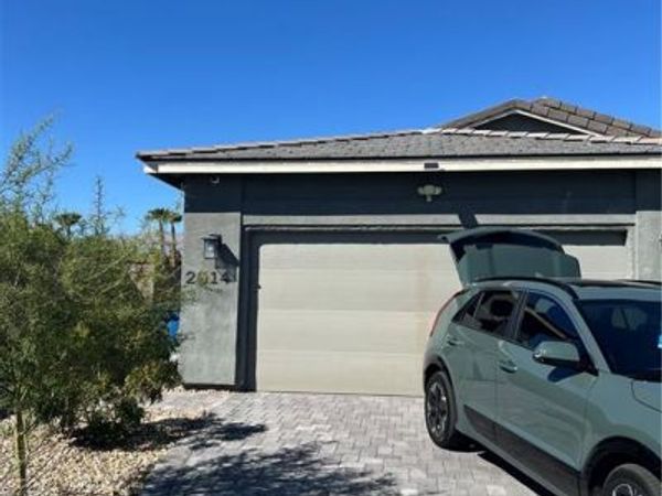 2014 Millergrove Avenue , North Las Vegas, NV 89086