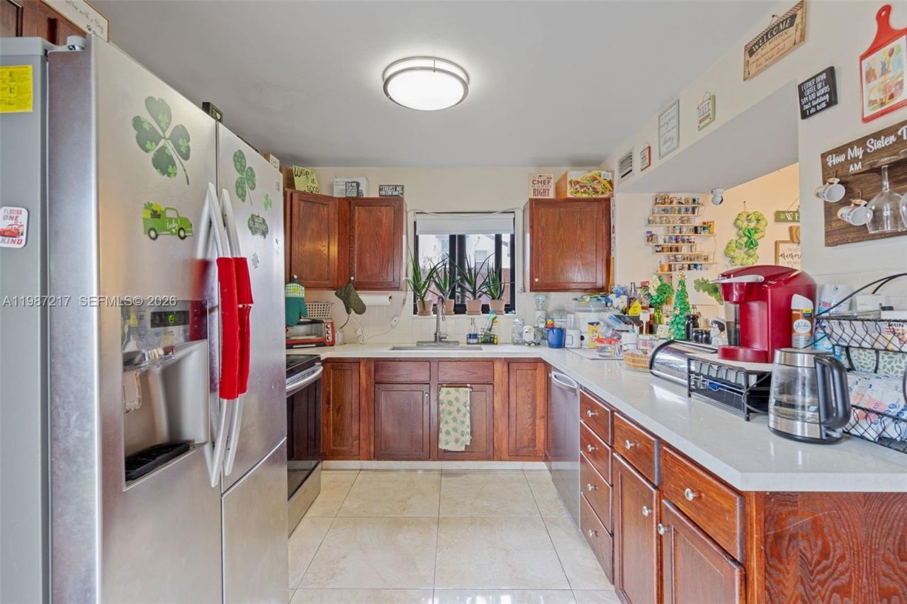 9746 NW 4th Ln, Unit 9746, Miami, FL 33172 Photo