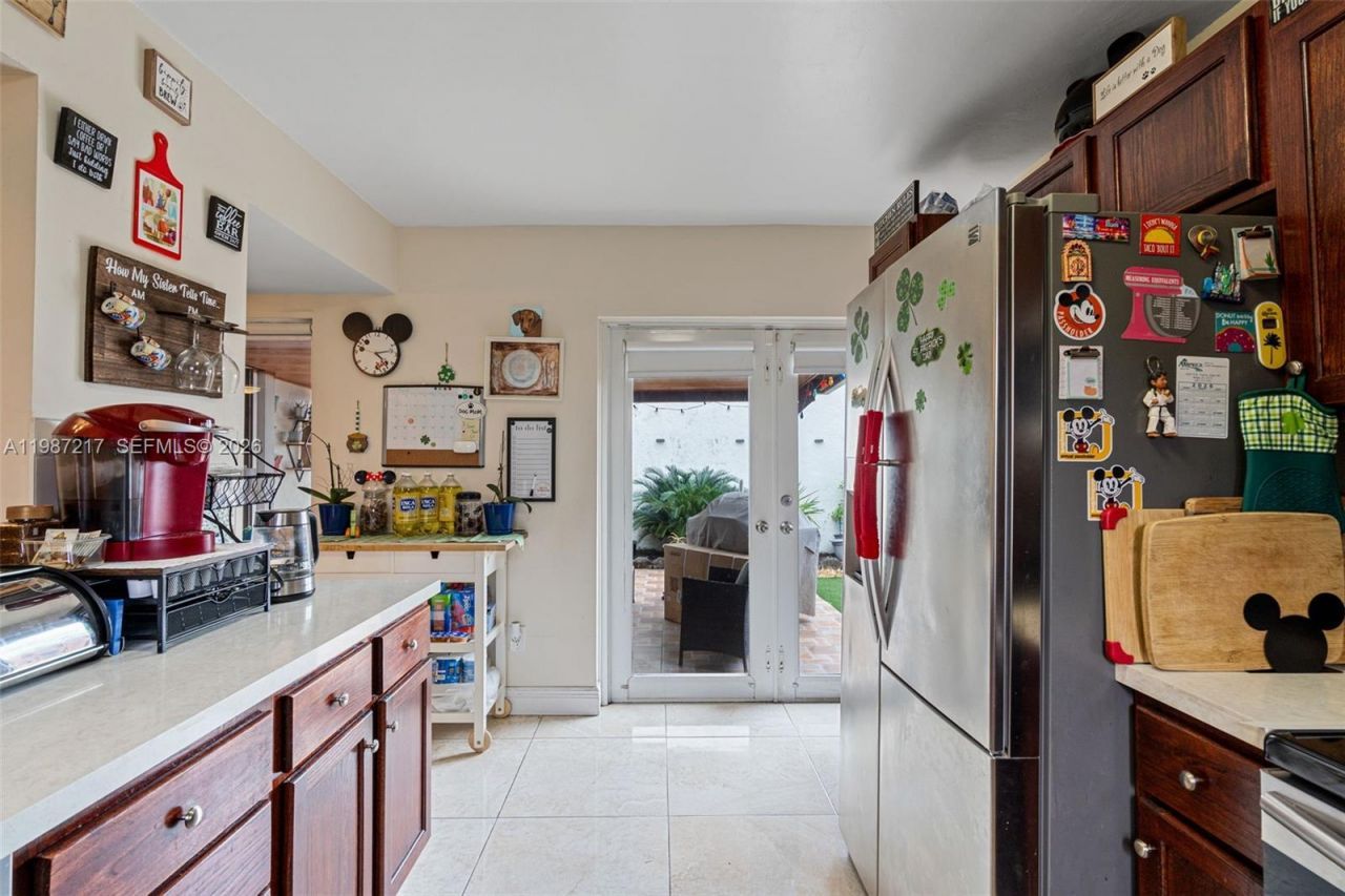 9746 NW 4th Ln, Unit 9746, Miami, FL 33172 Photo