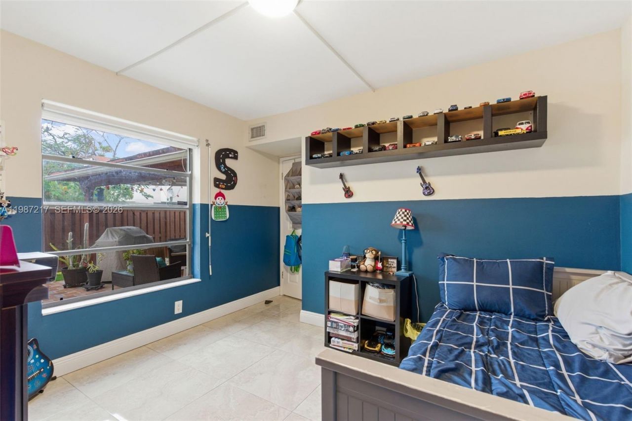 9746 NW 4th Ln, Unit 9746, Miami, FL 33172 Photo