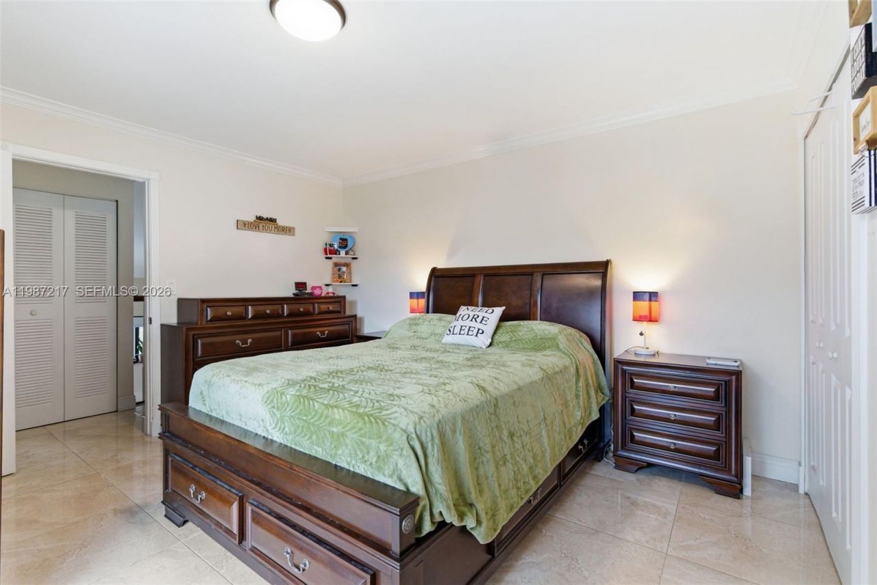 9746 NW 4th Ln, Unit 9746, Miami, FL 33172 Photo