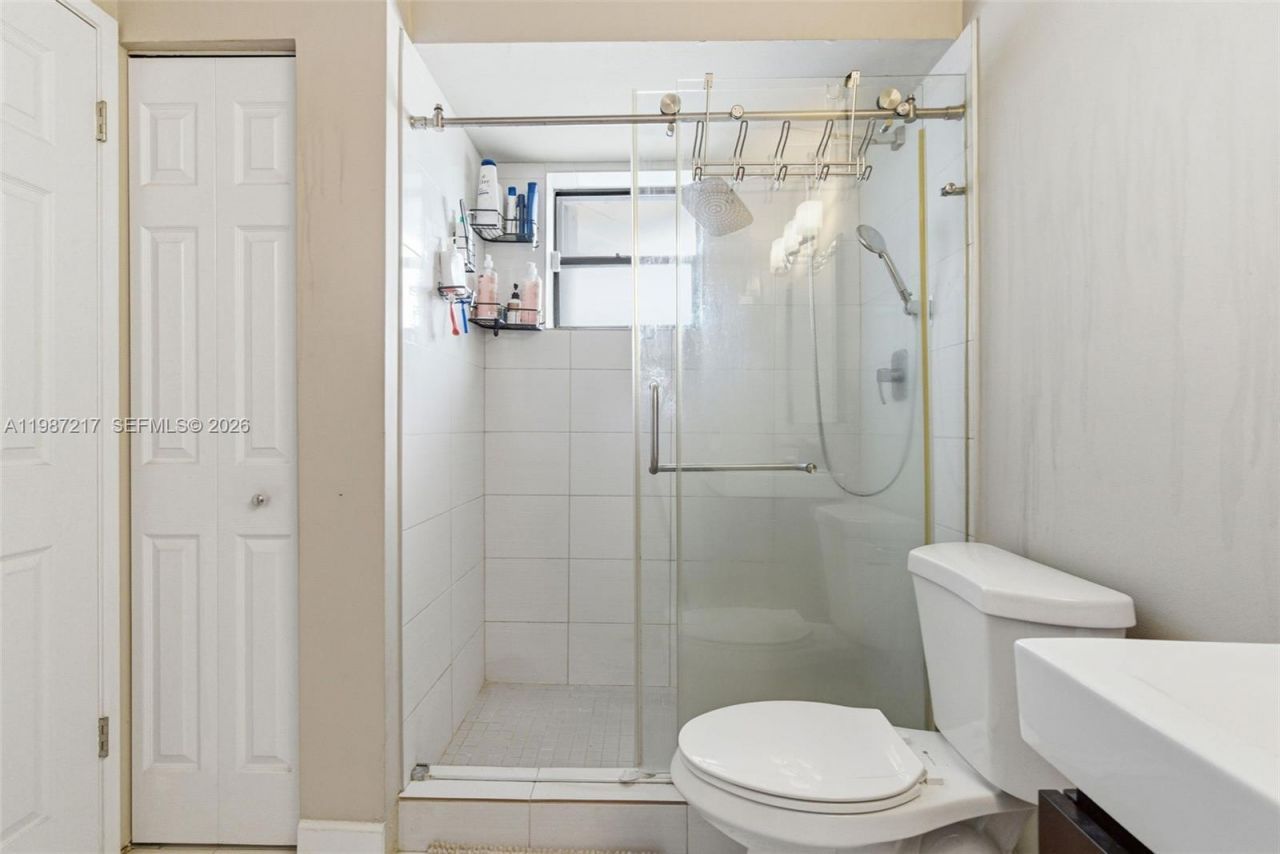 9746 NW 4th Ln, Unit 9746, Miami, FL 33172 Photo