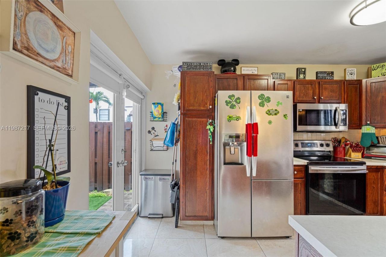 9746 NW 4th Ln, Unit 9746, Miami, FL 33172 Photo