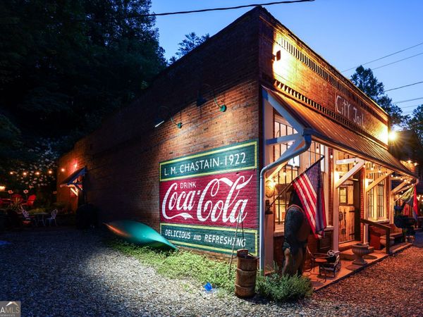 8512 Old 441 S, Lakemont, GA 30552