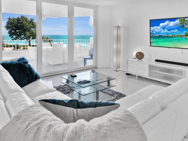 550 S Ocean Boulevard, Unit 305, Boca Raton, FL 33432