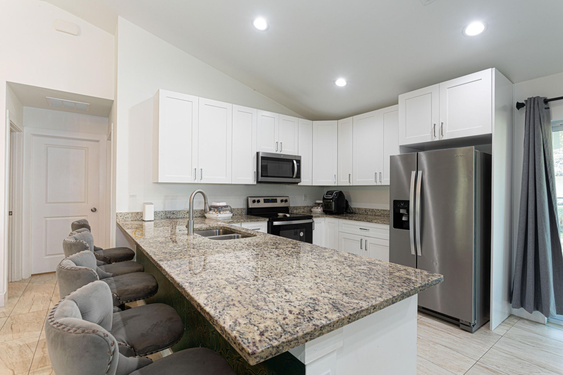 7757 NW 82nd Court, Okeechobee, FL 34972 Photo