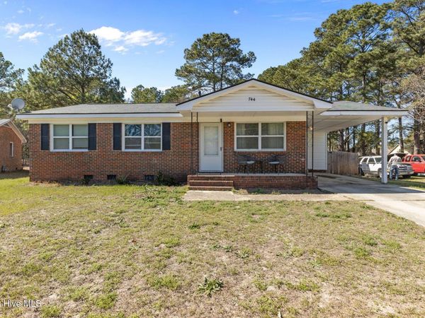 744 Rustland Drive, Fayetteville, NC 28301