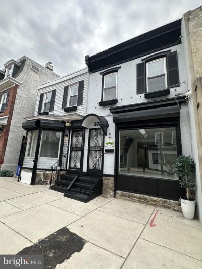 37 W Maplewood Mall, Philadelphia, PA 19144 Main Photo