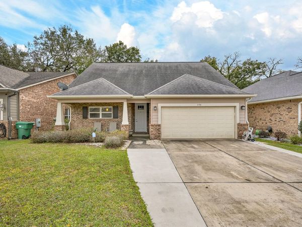 106 ARROWHEAD Way, Niceville, FL 32578