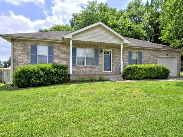 3290 S SENSENEY CIR, Clarksville, TN 37042