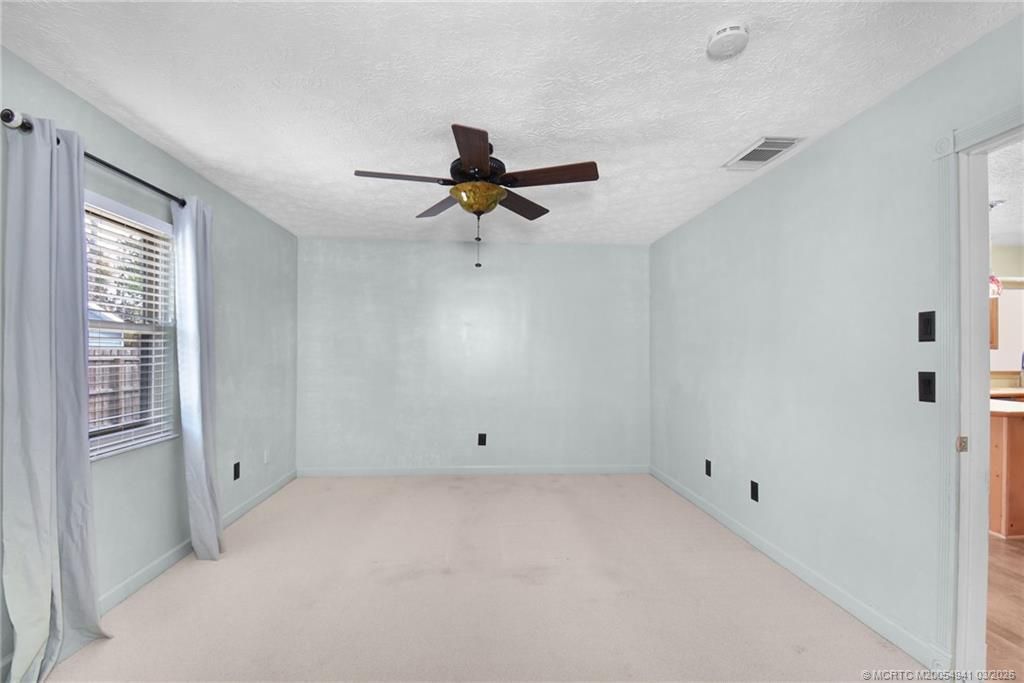 542 NW La Brea Avenue, Port Saint Lucie, FL 34983 Photo