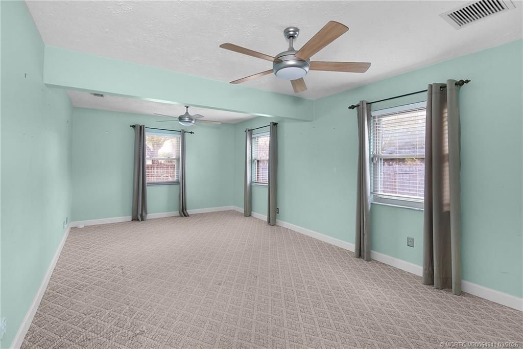 542 NW La Brea Avenue, Port Saint Lucie, FL 34983 Photo