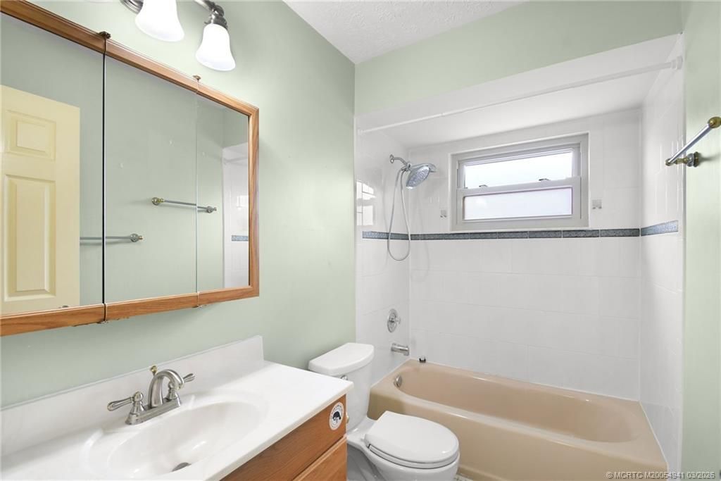 542 NW La Brea Avenue, Port Saint Lucie, FL 34983 Photo