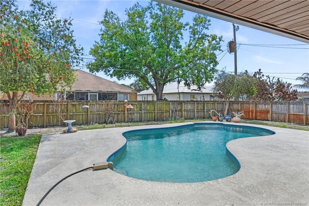 542 NW La Brea Avenue, Port Saint Lucie, FL 34983 Photo