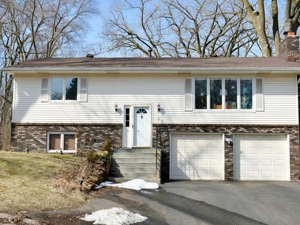 2615 Flandrau Street N, Maplewood, MN 55109