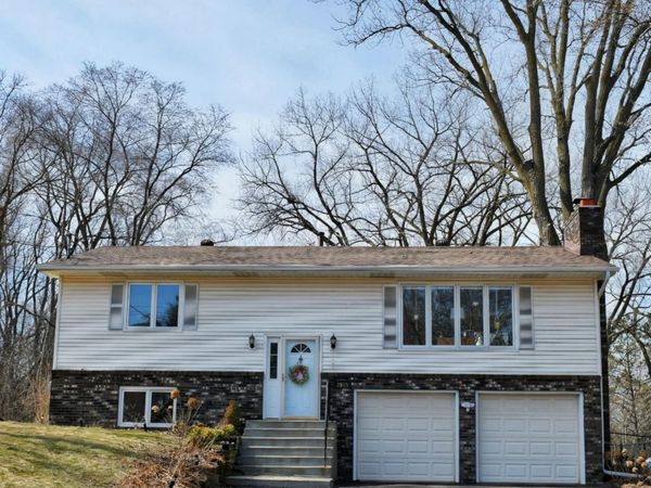 2615 Flandrau Street N, Maplewood, MN 55109