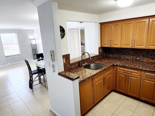 2500 SW 6th Street, Unit 301, Miami, FL 33135