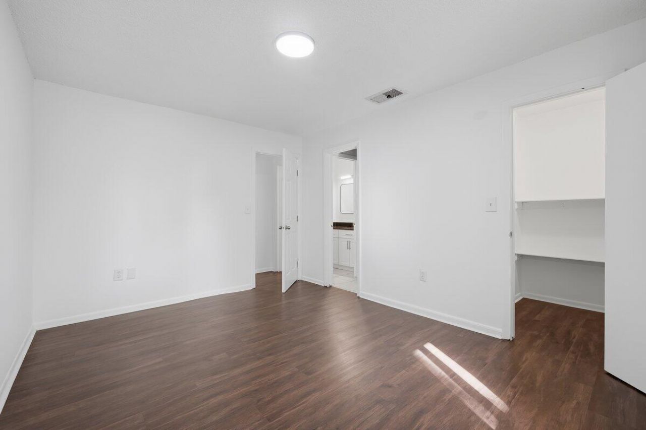 3907 NW 76th Terrace, Hollywood, FL 33024 Photo