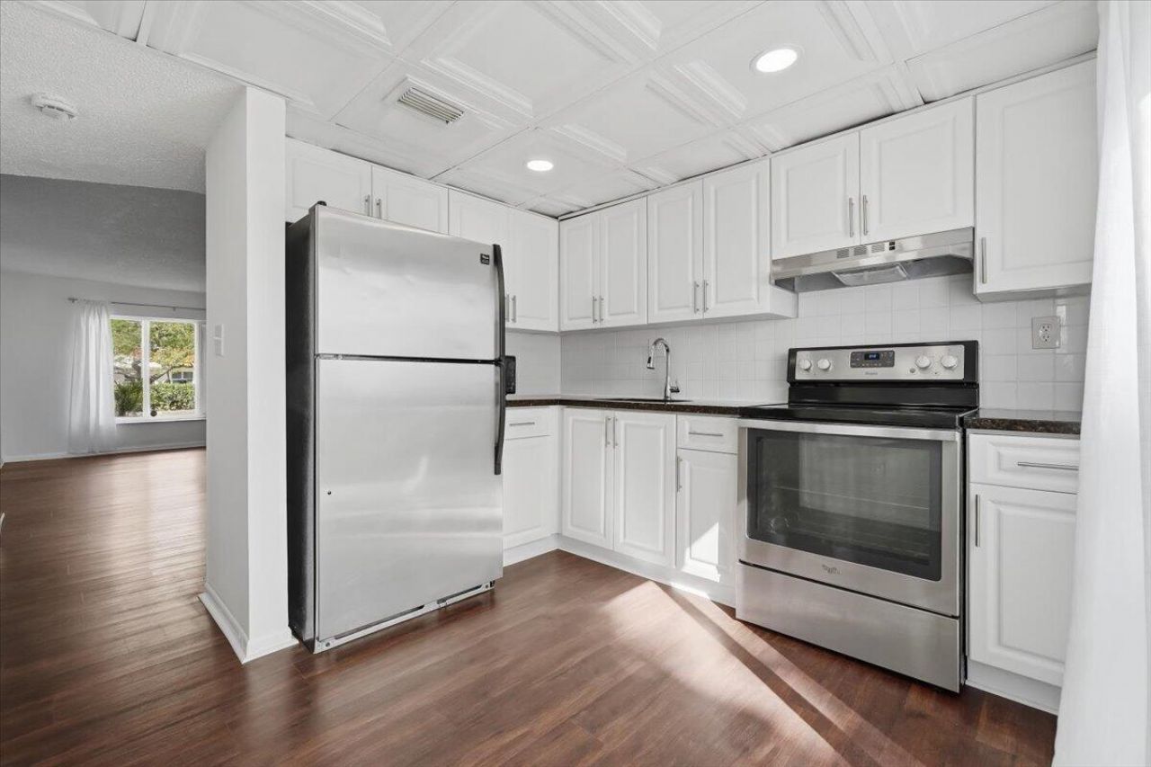 3907 NW 76th Terrace, Hollywood, FL 33024 Photo