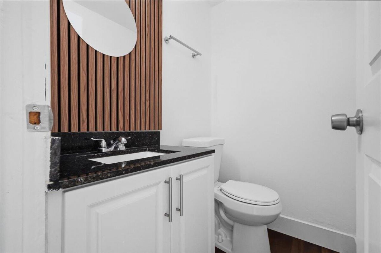 3907 NW 76th Terrace, Hollywood, FL 33024 Photo