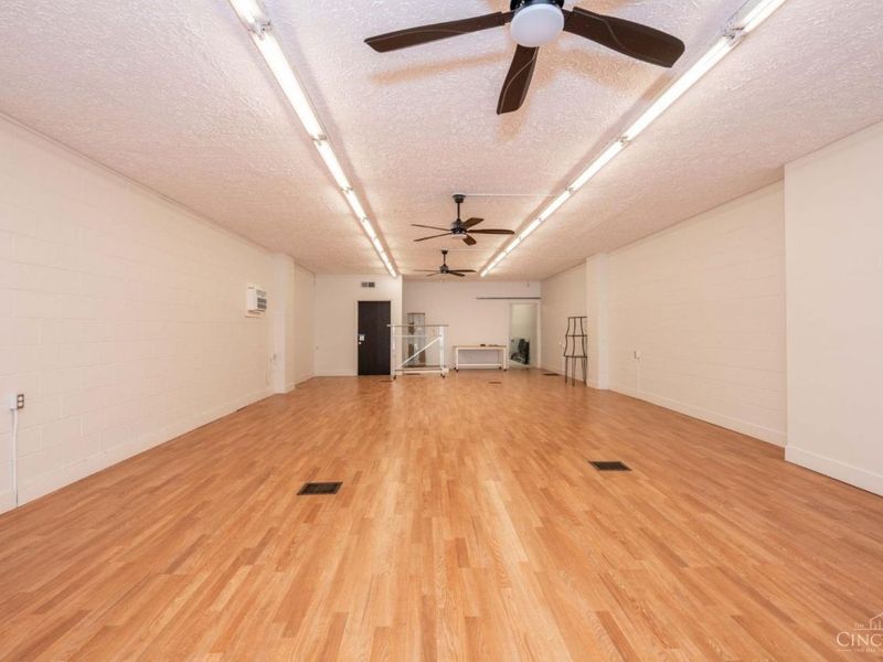 6011 Vine, Cincinnati, OH 45216 Photo 2