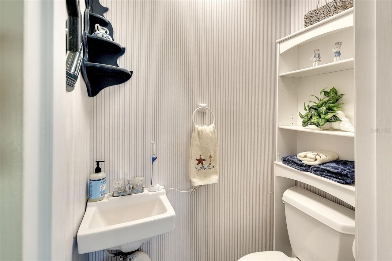 2058 Sun Home Street , Sarasota, FL 34231 Photo