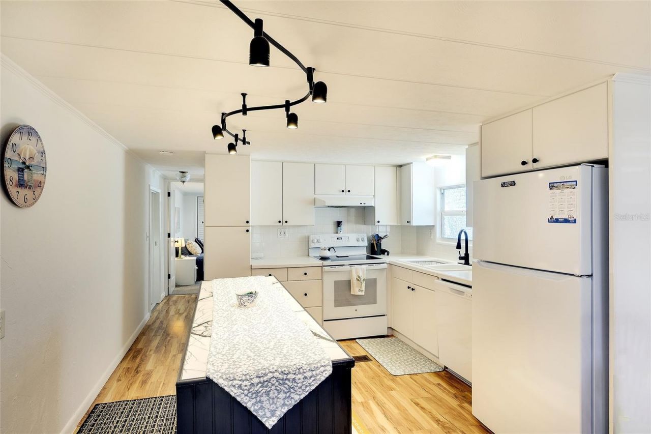 2058 Sun Home Street , Sarasota, FL 34231 Photo