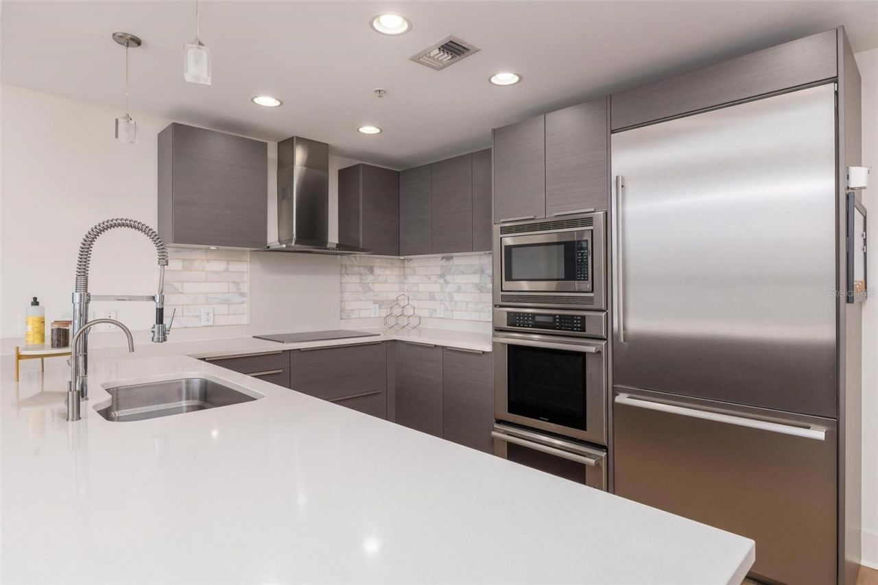 175 1st Street S, Unit 504, Saint Petersburg, FL 33701 Photo