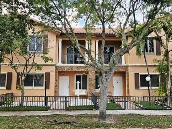 11275 SW 231st Ln, Miami, FL 33170