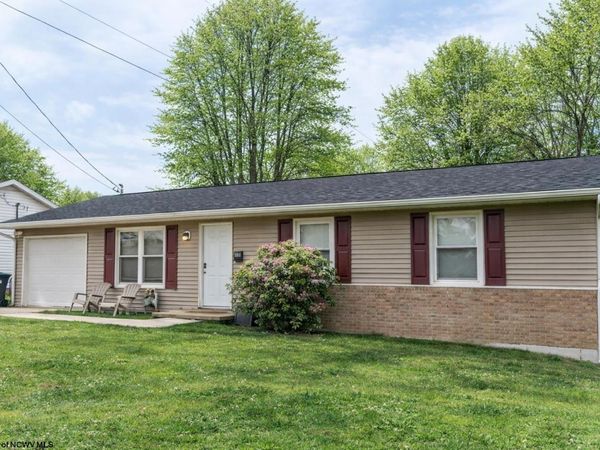 232 Del Dew Drive, Bridgeport, WV 26330