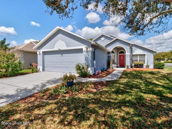 2101 Chinaberry Circle SE , Palm Bay, FL 32909