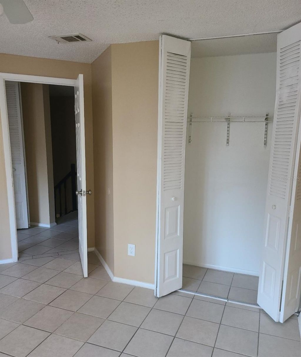 4910 Silver Oaks Village, Unit B, Orlando, FL 32808 Photo