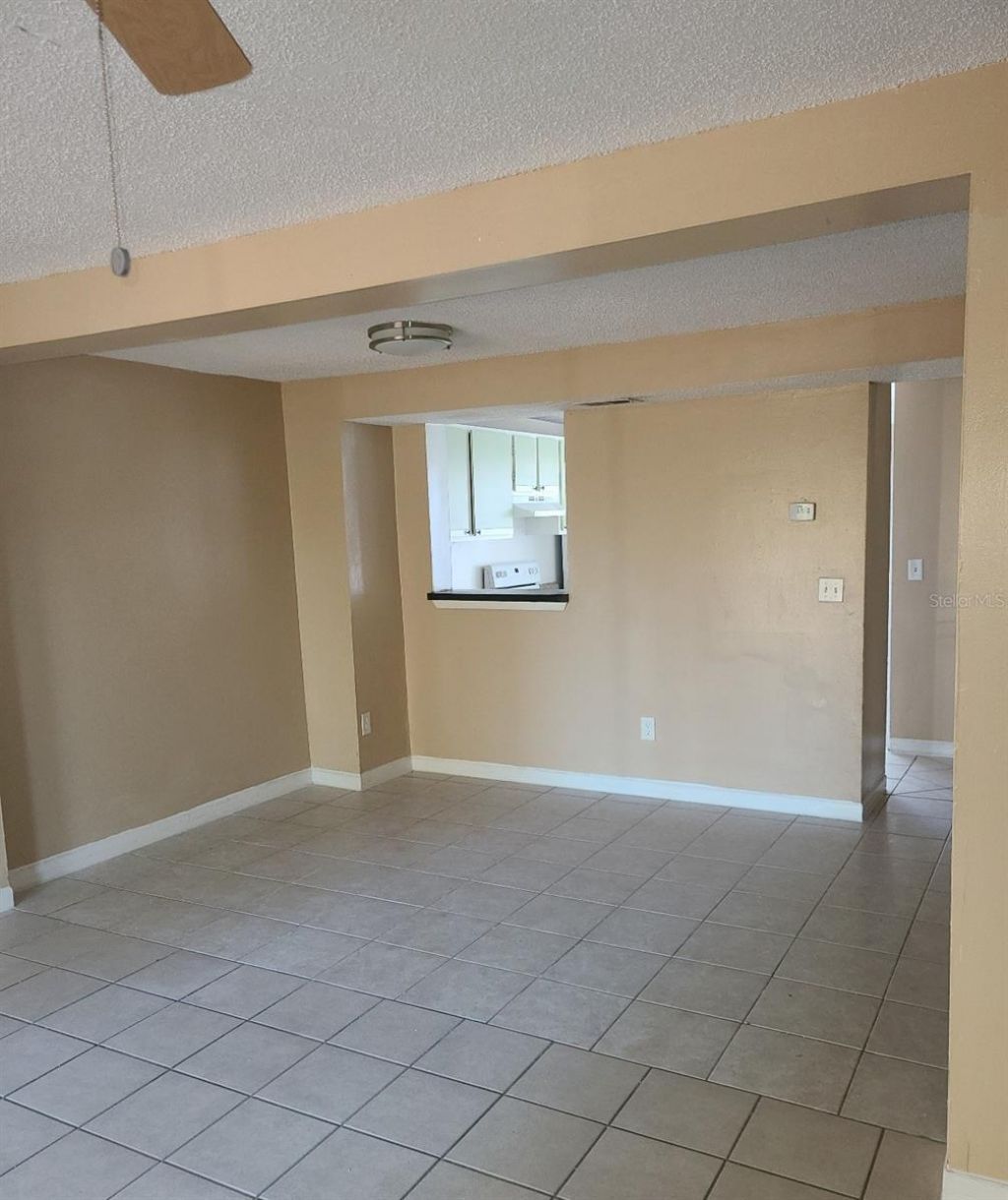 4910 Silver Oaks Village, Unit B, Orlando, FL 32808 Photo