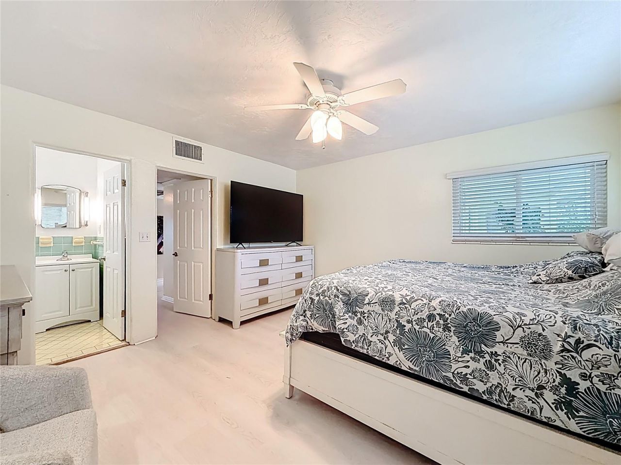 6170 7th Avenue N, Saint Petersburg, FL 33710 Photo