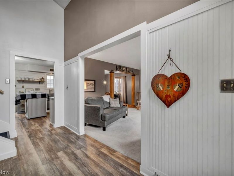 16524 Timberline Drive, Strongsville, OH 44136 Photo 2