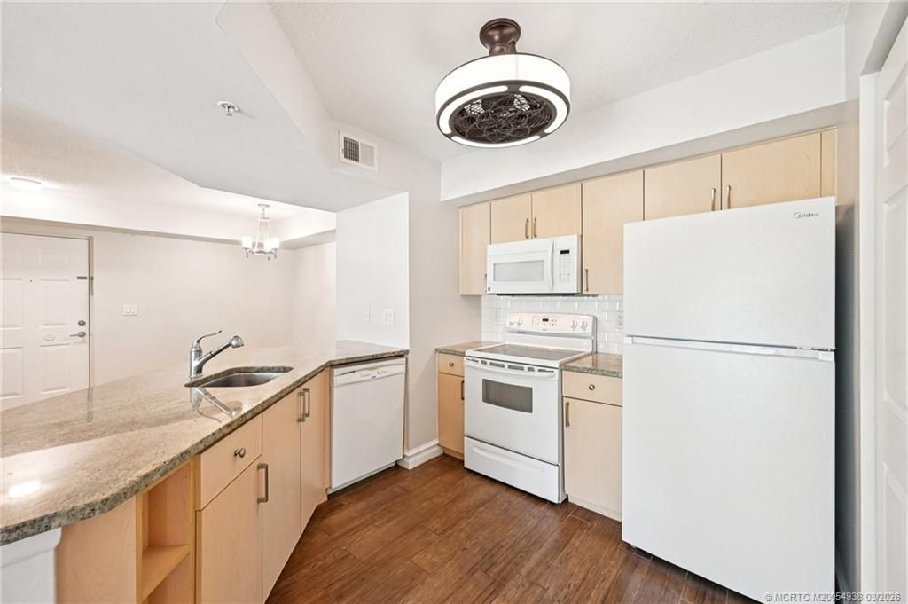 3673 NW Adriatic Lane, Jensen Beach, FL 34957 Photo