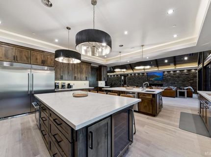 1091 Johnson Boulevard, South Lake Tahoe, CA 96150 Photo