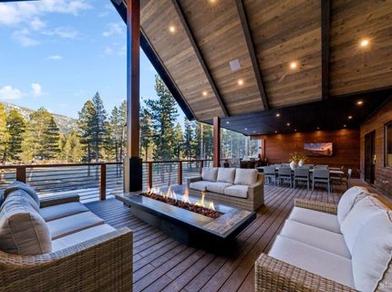 1091 Johnson Boulevard, South Lake Tahoe, CA 96150 Photo