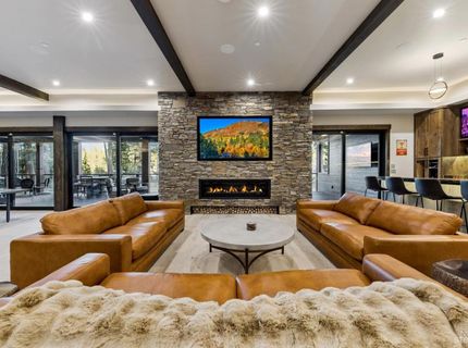 1091 Johnson Boulevard, South Lake Tahoe, CA 96150 Photo