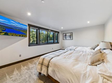 1091 Johnson Boulevard, South Lake Tahoe, CA 96150 Photo