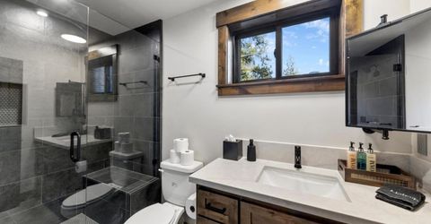 1091 Johnson Boulevard, South Lake Tahoe, CA 96150 Photo