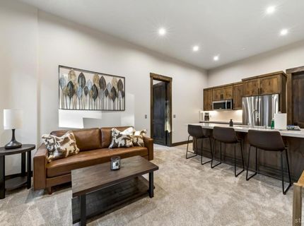 1091 Johnson Boulevard, South Lake Tahoe, CA 96150 Photo